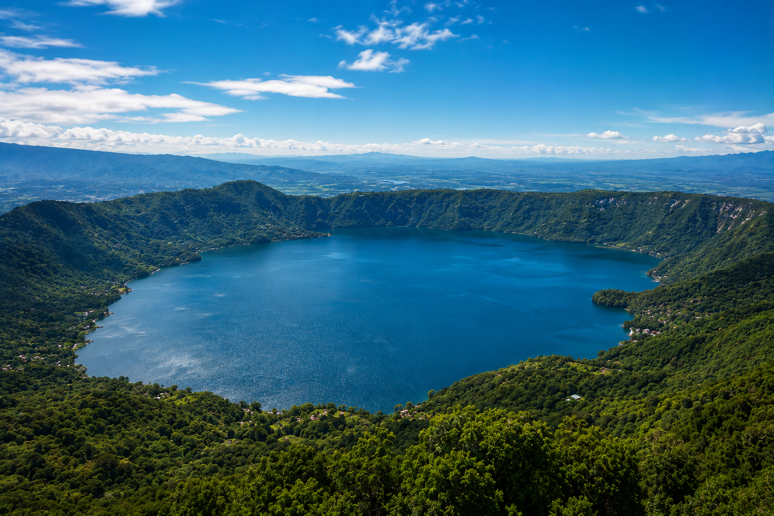 Lake Coatepeque - El Salvador Lake Coatepeque, El Salvador